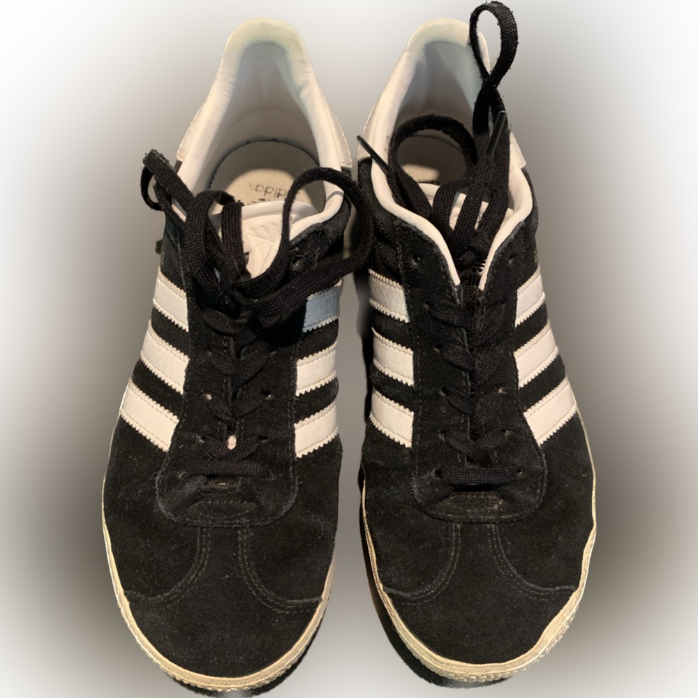Black Adidas Gazelles